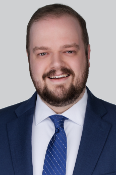 Attorney Elijah Bunde - complex business litigation and plaintiff-side class action litigation at Schirger Feierabend LLC